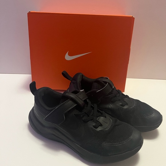 Nike Other - Nike Boys COSMIC RUNNER (PSV)
